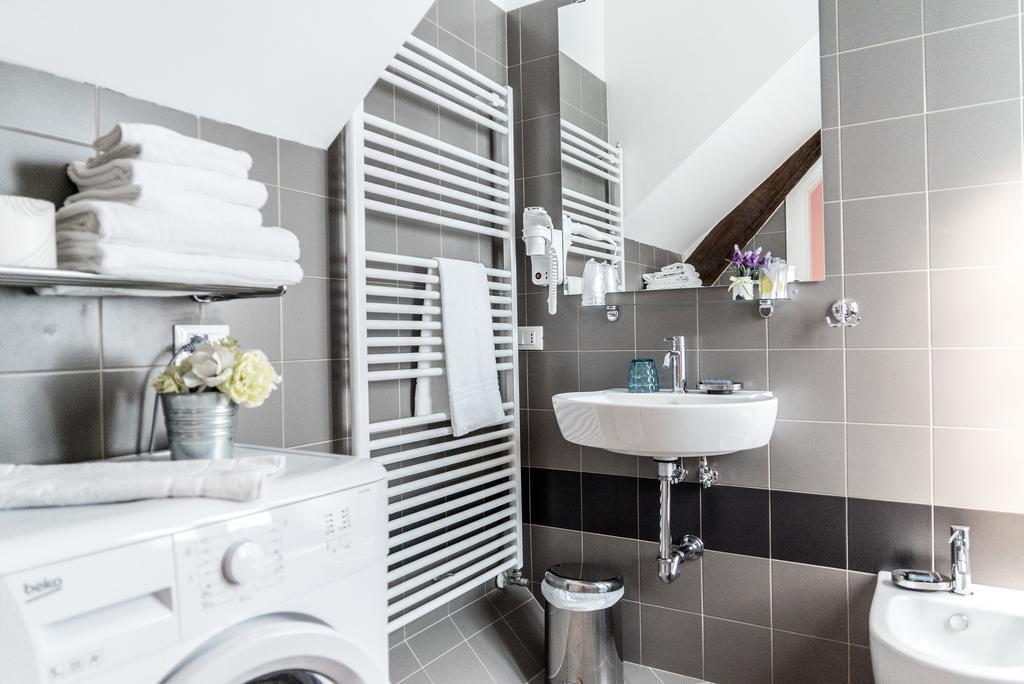 Venier Apartment เวนิส ภายนอก รูปภาพ