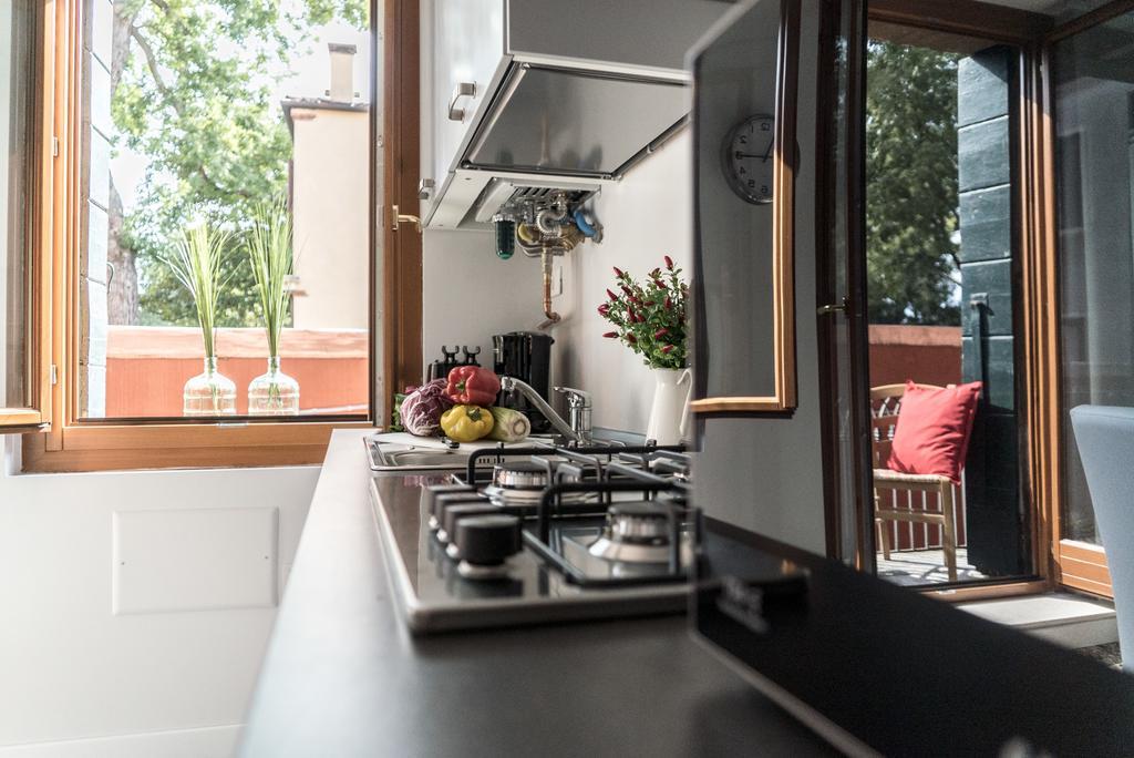 Venier Apartment เวนิส ภายนอก รูปภาพ