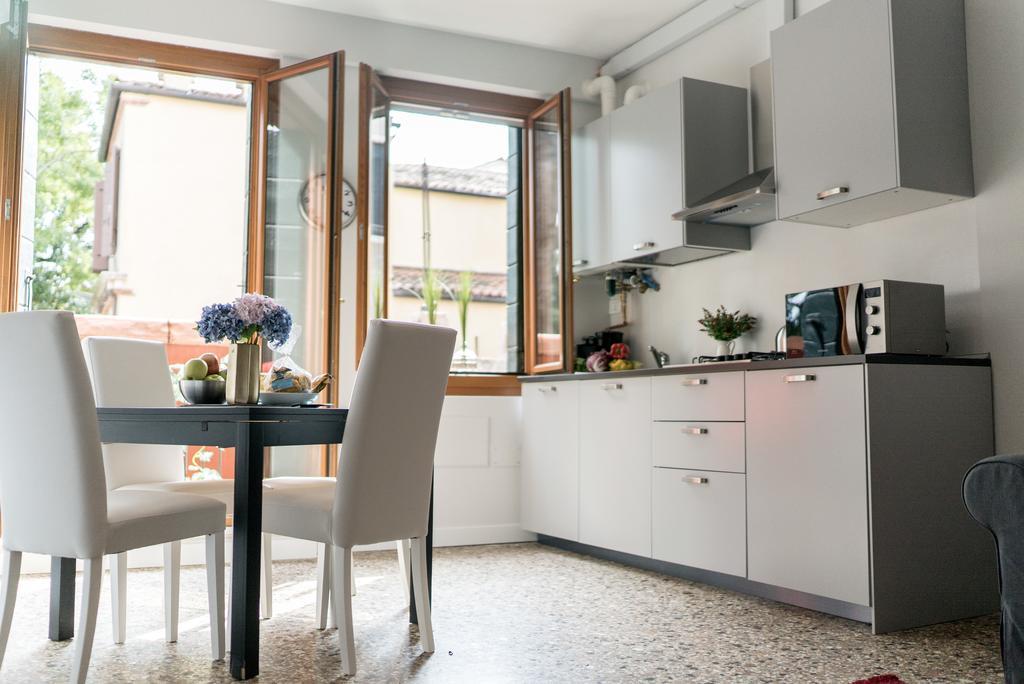 Venier Apartment เวนิส ภายนอก รูปภาพ